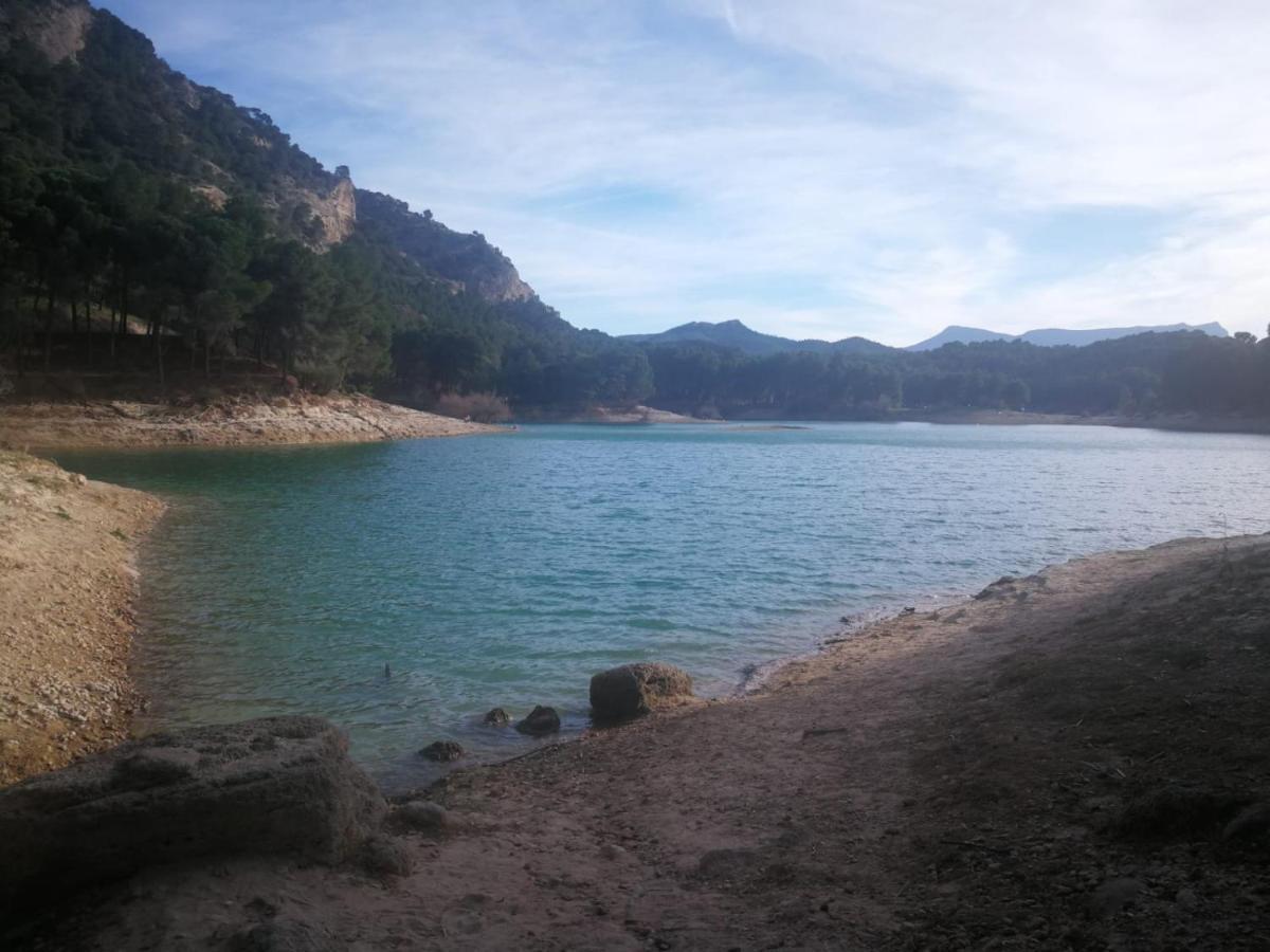 Alojamiento Rural El Paraiso Del Chorro Esterno foto