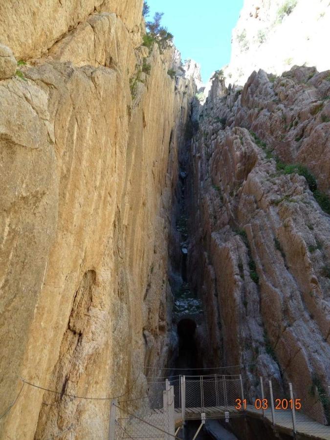 Alojamiento Rural El Paraiso Del Chorro Esterno foto